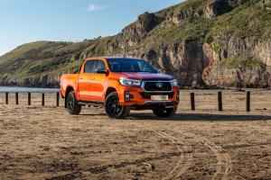 Toyota Hilux Invincible X Double Cab 2018 года